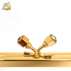 Chiusura a Scatto Quadrata in Metallo Dorato Xinyuan 19*8cm, Accessori Hardware per Borse a Mano - Product Image 4