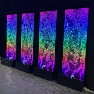 Panel de pared de burbujas de agua curvo personalizado para hoteles con luz LED RGB y pilares - Product Image 1