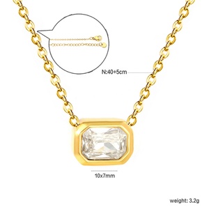 Collier pendentif carré en acier inoxydable plaqué or PVD 18 carats avec zircon blanc, rose et orange pour femme - Product Image 2