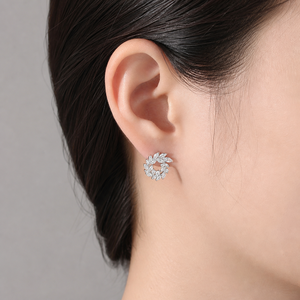 ChuYao 925 Silber Blumen-Ohrstecker für Damen, rhodiniert, Zirkonia, Hochzeit, Mode-Schmuck, Büro/Karriere, Krappenfassung - Product Image 3