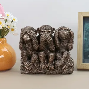 Estatuas divertidas de monos-No escuches, <span class=keywords><strong>Don</strong></span> Secrets con las manos sobre las orejas Mono de resina recubierto de bronce-Estatua de 3 Monos Sabios - Product Image 1
