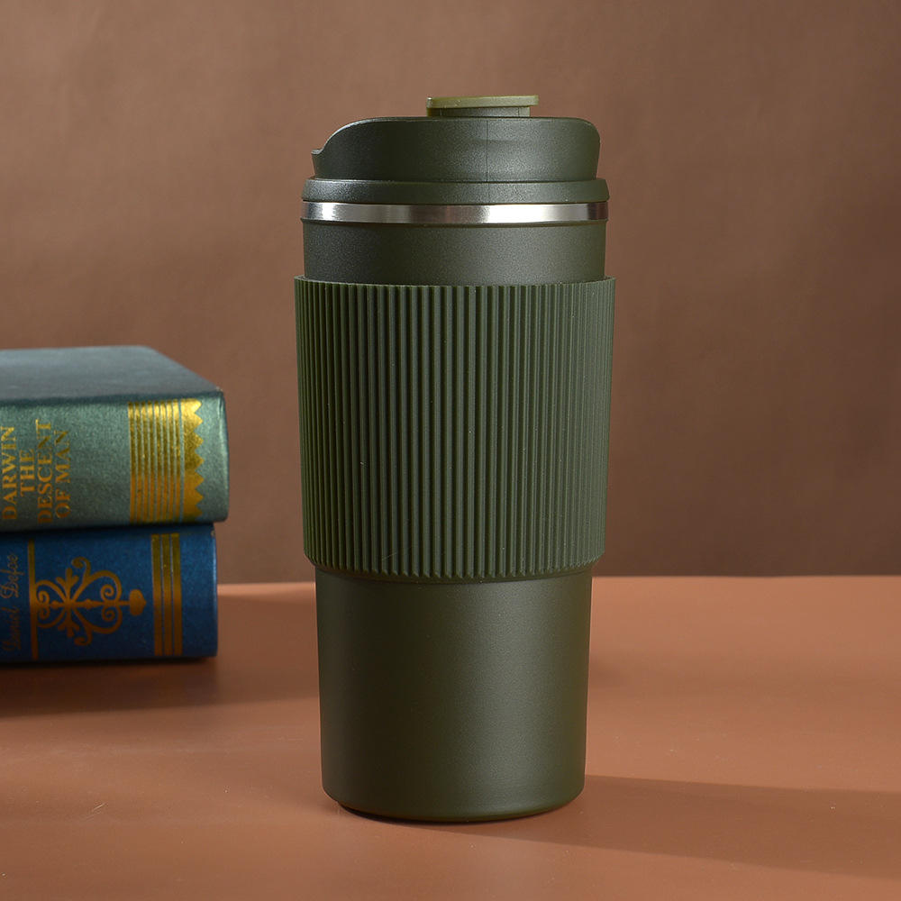 สีเขียวทหาร