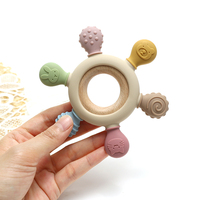 Anneau de dentition en silicone pour bébé, centre en bois en forme de gouvernail, 6 têtes de texture à mâcher, jouet sensoriel à prise douce, apaise les gencives, 0-12 mois