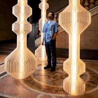 Lampe sur pied décorative de style minimaliste italien avec perles, pour salon, chambre et intérieurs de villas de luxe