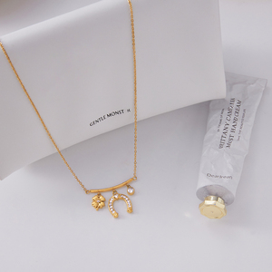 Collares con Colgante de Acero Inoxidable Chapado en Oro de 18K de la Serie Herradura con Hoja de Circonio y Cara Sonriente de J&D Designer - Product Image 5