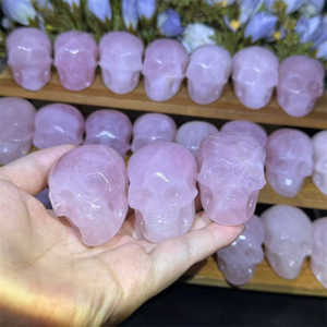 Vente en gros d'énergie de guérison naturelle sculpture en cristal de quartz rose crânes de 2 pouces pour la méditation - Product Image 2