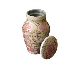 Jarrón Decorativo de Cerámica Tradicional con Tapa, Diseño Floral Rosa con Detalles en Dorado, Florero de Mesa para el Hogar - Product Image 1