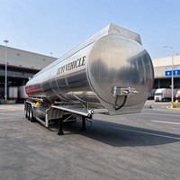 Semi-remorque citerne en alliage d'aluminium de 45 m3, 4 compartiments indépendants avec vannes de décharge individuelles, pneus doubles 12R22.5