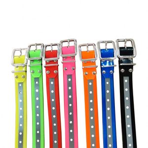 <span class=keywords><strong>Collar</strong></span> de Perro de Lujo de <span class=keywords><strong>TPU</strong></span> Duradero e Impermeable de 30 mm con Diseño de Dibujos Animados, Compatibilidad con GPS, Patrón Sólido, Hebilla y Remache para Entrenamiento y Caza al Aire Libre - Product Image 3