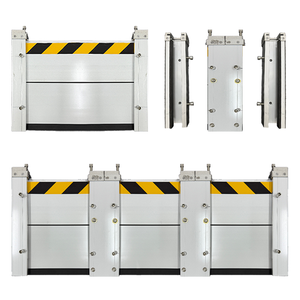Système de barrière anti-inondation en aluminium pour portes de garageBarrières de protection contre les inondations - Product Image 1