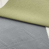 Tissu en Pongee Tricoté Effet Cuir Réfléchissant Argenté pour Veste, Tissu Taffetas Coupe-Vent en PU Artificiel 135GSM pour Vêtements – Vente en Gros