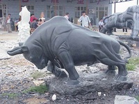 Statue de taureau en marbre sculptée à la main, statue de taureau en marbre, statues en marbre artificiel à vendre