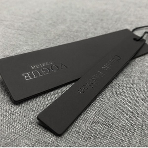 Etiquetas de Papel y Plástico Impresas con Relieve, Tecnología UV, Etiquetas de Precio Personalizadas para Jeans, Ropa y Prendas - Product Image 5