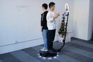 Cabina de Fotos de 360 Grados de 68 cm (para Fiestas/Bodas) - Carga de 200 kg, 2 Personas, Luces LED, Maleta de Transporte, Control por Aplicación - Product Image 3