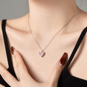Colar Personalizado Dylam Charm Rosa S925 com Zircônia Cúbica Grande em Forma de Coração, Colar com Pingente Banhado a Ouro 18K para Mulheres - Product Image 2
