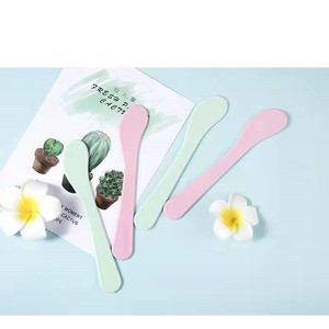 Spatula Makeup Spatula Plastik Merah Muda Hijau, Sendok Krim Masker Wajah Sendok Kosmetik Mini PP - Product Image 5
