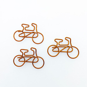 Các loại xe đạp khổng lồ hình kim loại giấy clip đầy màu sắc và thiết kế bắt mắt - Product Image 6