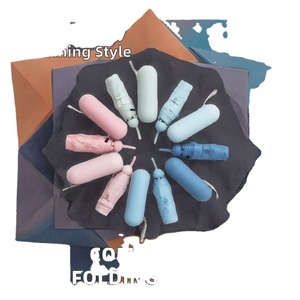 Parapluie de poche promotionnel OEM personnalisé en polyester pliable en 5 sections avec protection UV, nouveau design, mignon et compact - Product Image 1