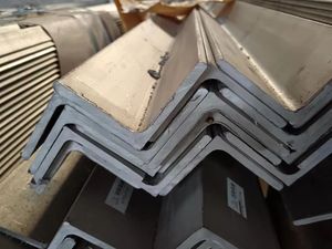 Articles en <span class=keywords><strong>acier</strong></span> populaires Q195 Q355 Q235 Q345 30x30x3 <span class=keywords><strong>40x40x4</strong></span> 40x25x3 63x40x4 Fer cornière - Product Image 3