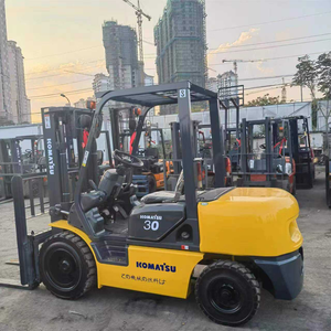 Chariot élévateur diesel de haute qualité Komatsu Fd30 de 3 tonnes utilisé pour la vente au détail avec moteur en option de bonnes performances en vente - Product Image 1