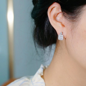 Orecchini a Perno Geometrici Quadrati per Donne, Design Classico Minimalista, Eleganti Accessori per l'Uso Quotidiano - Product Image 2