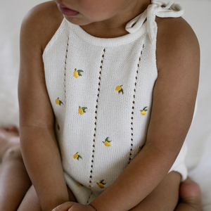 Tutina estiva lavorata a maglia con ricamo di frutta in morbido cotone organico <span class=keywords><strong>senza</strong></span> <span class=keywords><strong>maniche</strong></span> tuta neonata - Product Image 4