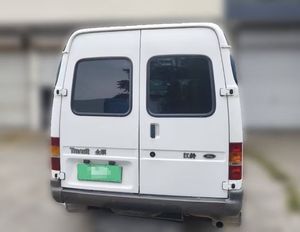 รถตู้มินิบัส MPV รุ่นปี 2015 เครื่องยนต์ดีเซล 2.8T แบบโลจิสติกส์ ระยะฐานล้อสั้น หลังคาขนาดกลาง มือสอง - Product Image 6