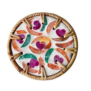Posavasos Redondos Hechos a Mano de Ratán y Concha de Nácar, para Tazas de Café, Decoración del Hogar, Regalo - Product Image 1