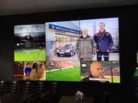Panel Layar LCD Layar Sentuh 55 Inci 3X3 4X4 LCD Samsung 65 Inch 4K 2X2 LCD Video Dinding Layar Splicing