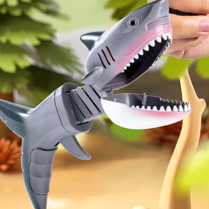 Pince à dinosaure télescopique, jouet farfelu en plastique avec mécanisme à ressort, blague amusante pour enfants et adultes - Product Image 4