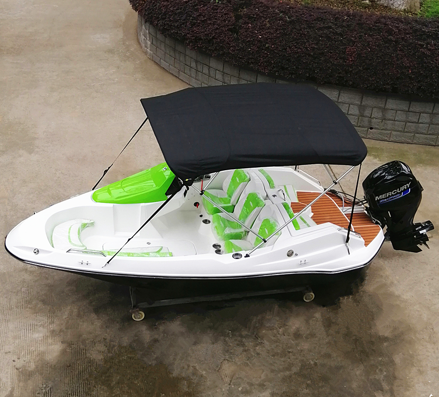 简单的设备便宜的快艇出售