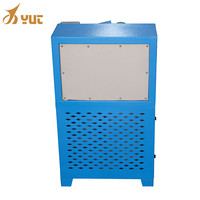 Machine de ponçage et de polissage automatique compacte à station unique pour semelles de chaussures, avec fonction de finition des bords supérieurs des chaussures