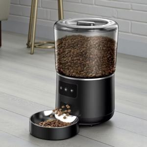 Distributeur de nourriture pour animaux de compagnie à grande capacité 4L en plastique durable avec minuterie, contrôle à distance via l'application Tuya pour chiens, chats et petits animaux - Compatible Wi-Fi IPX4 - Product Image 1