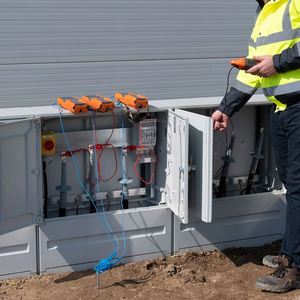 Kit de traçage de câbles électroniques Sonel LKZ-720 - Garantie 1 an - Ensemble pour fonctionnement avec 4 émetteurs - Câble de mesure et compteur Sonel - Product Image 2