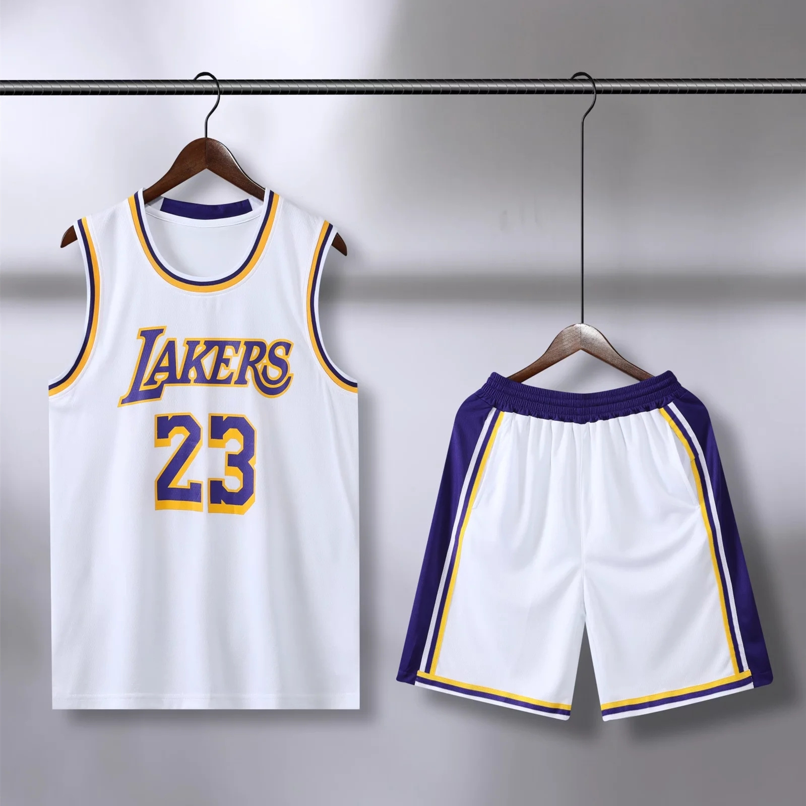 Lakers blanco número 23
