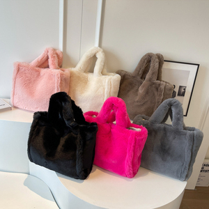 Women's Fluffy Teddy Shoulder <strong>Bags</strong> Wholesale Winter Plush Tote <strong>Bags</strong> Faux Fur Ladies Handbags - Product Image 1