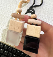 Bouteille de parfum pour voiture suspendue de 8 ml, diffuseur de parfum pour voiture, bouteille en verre parfumée avec bouchon