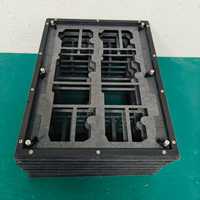 Plateau de fixation en mousse sur mesure usiné CNC, matériau de protection amortissant avec cadre en plastique et attaches en acier inoxydable