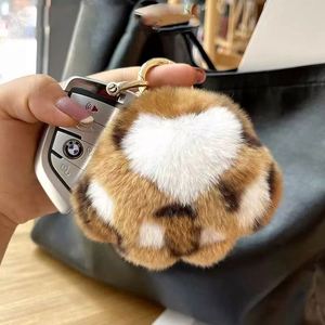 Porte-clés en fausse fourrure de vison en gros, pendentif patte de chat/chien/ours pour sacs et clés de voiture, décoration en fourrure douce et pelucheuse, commandes en gros - Product Image 2
