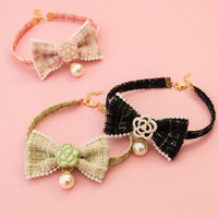 Collier pour animaux de compagnie de style princesse haut de gamme en coton et polyester, motif rayé, décoration nœud papillon, parfum agréable, confortable à porter