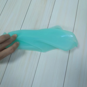 Sac de conservation alimentaire en silicone de qualité alimentaire Refine Factory 1000 ml, réutilisable, étanche, écologique, flexible, compatible lave-vaisselle, pochette compressible - Product Image 4