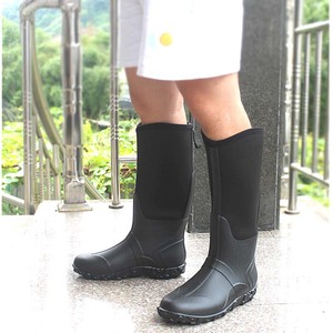 Nouvelles bottes de pluie et chaussures aquatiques unisexes mi-mollet avec semelle intérieure en EVA - Chaussures d'extérieur toutes saisons pour la neige et la forêt - Product Image 2