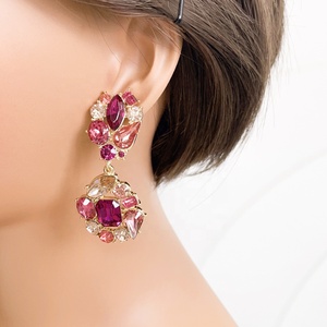 Nouvelles Boucles <span class=keywords><strong>d</strong></span>'Oreilles Clous Fleur Plaqué Or 2026 pour Femme, Bijoux Tendance Personnalisés avec Pierres Précieuses Colorées, Diamants et Cristaux en Verre - Product Image 1