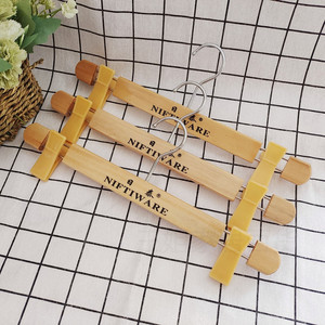 Hot Bán Quần Áo Móc Áo 36/32Cm Quần Bằng Gỗ Quần Áo Móc Áo Chất Lượng Cao Màu Xanh Lá Cây Kim Loại Mạ Chrome Tráng Biểu Tượng Tùy Chỉnh - Product Image 4