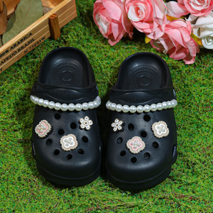 女童夏季EVA防滑木屐防滑花园鞋，带珍珠表带和花卉水钻魅力，适合幼儿 - Product Image 4