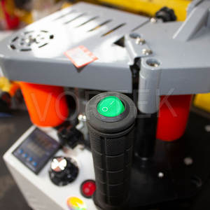 Machine à chantourner automatique portable haute performance ST-30 avec moteur pour la production de panneaux MDF et le collage d'armoires de cuisine - Product Image 4