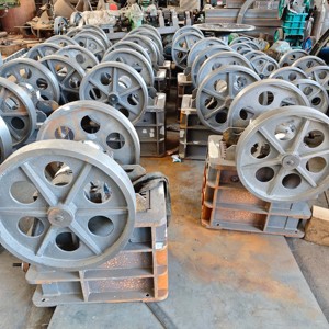 เครื่องบดแร่หินปูนหินแกรนิต350เครื่องบดแร่กรามต่างๆจากโรงงานผลิต220ชิ้น - Product Image 3