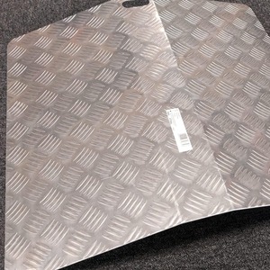 Rampe de seuil de porte en alliage d'aluminium 6080100 argentée, personnalisable pour l'accès en fauteuil roulant, fabriquée au Zhejiang - Product Image 3