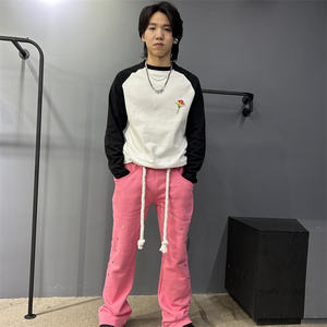 Pantalon de survêtement pour hommes Pantalon de survêtement évasé baggy à impression personnalisée Pantalon évasé à rivets empilés avec cordon de serrage en corde - Product Image 5