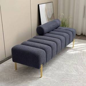 Tabouret long en velours de luxe style nordique, design touches de piano, avec pieds en métal, fait main et personnalisable, pour salon, chambre, salon de manucure, espace chaussures - Product Image 5
